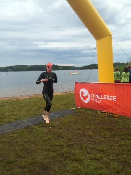 coachjorgem's tweet photo. Lead female, @PBMCoaching Stacey S. Good job! #ChallengeQuassy #triathlon http://t.co/hxeIOKoa6x