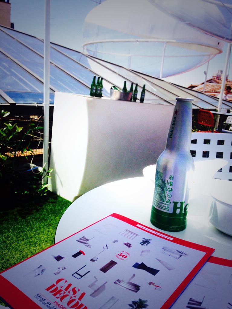 TrazandoPlanes's tweet photo. Y para acabar puedes disfrutar de su terraza entre los tejados de malasaña @CasaDecor http://t.co/v391inPDsK http://t.co/AiVmwPuCxz