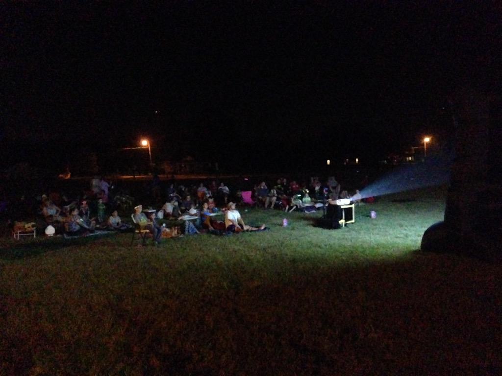 FriendsMaypearl's tweet photo. Movie in the park was a great success thank you to all who came and enjoyed the night! http://t.co/zvQWUyccHi