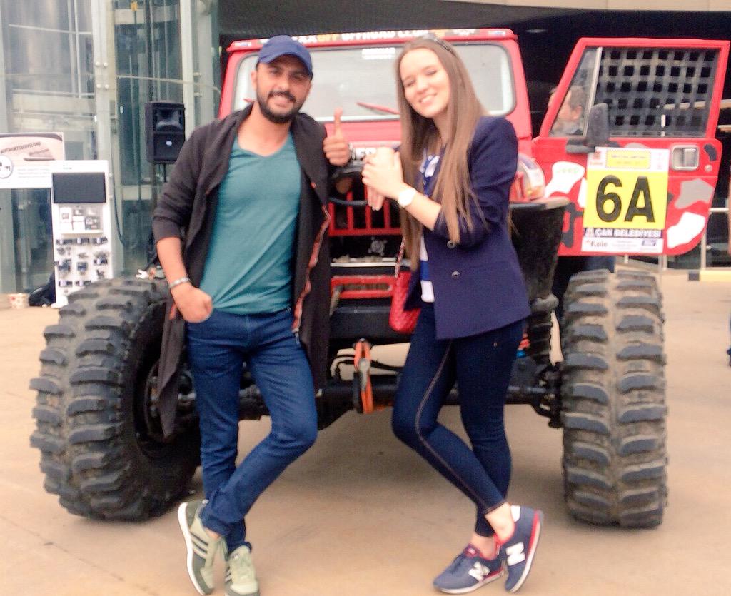 fulyainandikli's tweet photo. Seksenler'in Rıza Komiseri @onurdilber ile Otoport'ta düzenlenen Off-road etkinliğindeyiz✌️#gülyapı #otoport http://t.co/bJ1DKLCX6T