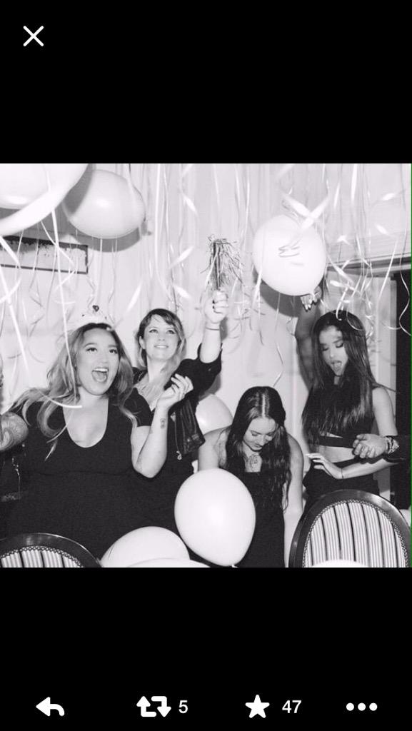 FakeArianater's tweet photo. Pics of Ariana partying at her 18th Birthday yesterday 🎉 #happybirthdayariana #arianatics #tweetlikeafakearianator http://t.co/35Y2lZLpcB