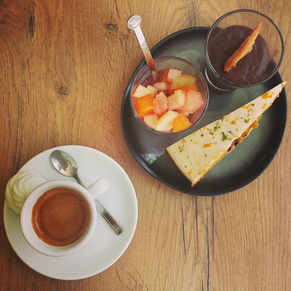 Poppy's café tweet media