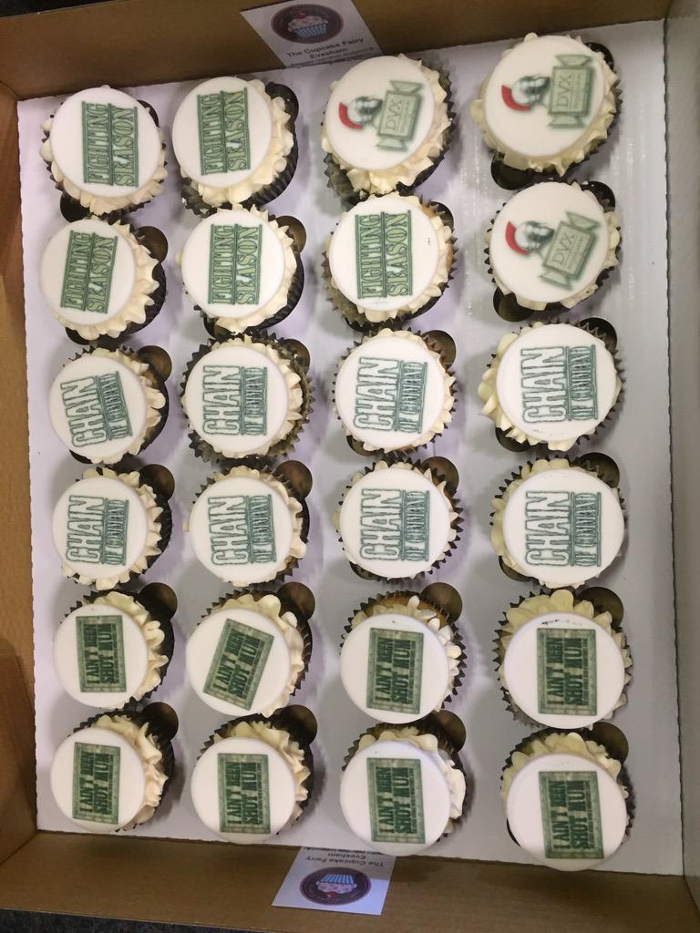 Dozibugger's tweet photo. #OML3 and not a soggy bottom in sight!!@AdeDeacon #spreadthelard http://t.co/AOwn8eWQMF