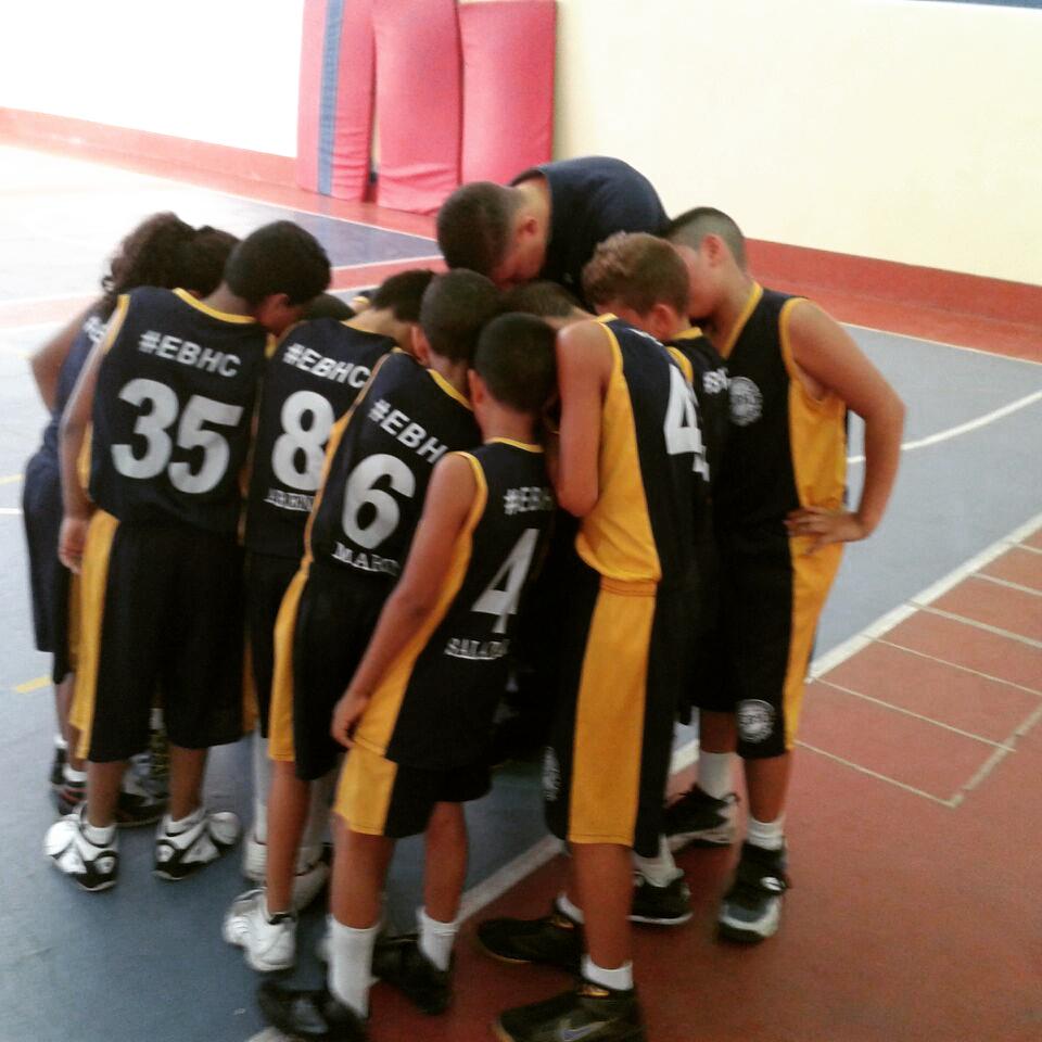 EscuelaDbasketC's tweet photo. Ayer vencimos a la Escuela de Baloncesto Los Luises de Lara con marcador de 39x6 en nuestra 1era participación #EBHC http://t.co/x9A3V4h6w4