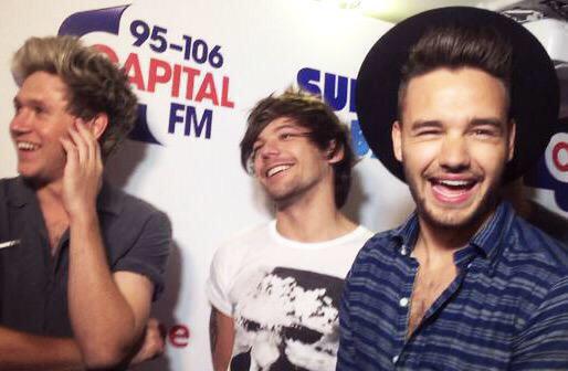 classifiedniall's tweet photo. They are so happy :) http://t.co/DiAsK4Icsn