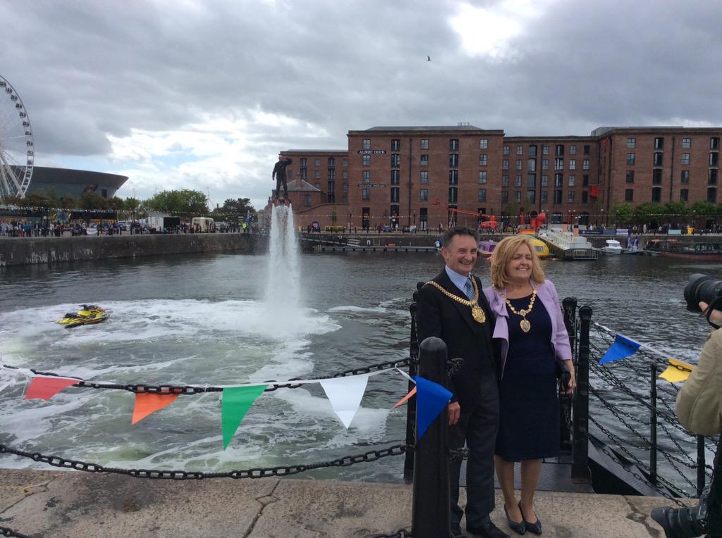 lpoolwaterfront's tweet photo. Ooh #flyboardfun surprises the Lord Mayor @boatshowtweets with a quick flying visit! #riverfest2015 http://t.co/6AfXCTauDp