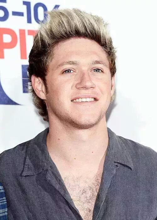h0r4n's tweet photo. EU QUERIA ESTAR VIVA PRA DIZER QUE ESTOU MORTA
#NiallTheBadBoy http://t.co/CbrnQL9sRN