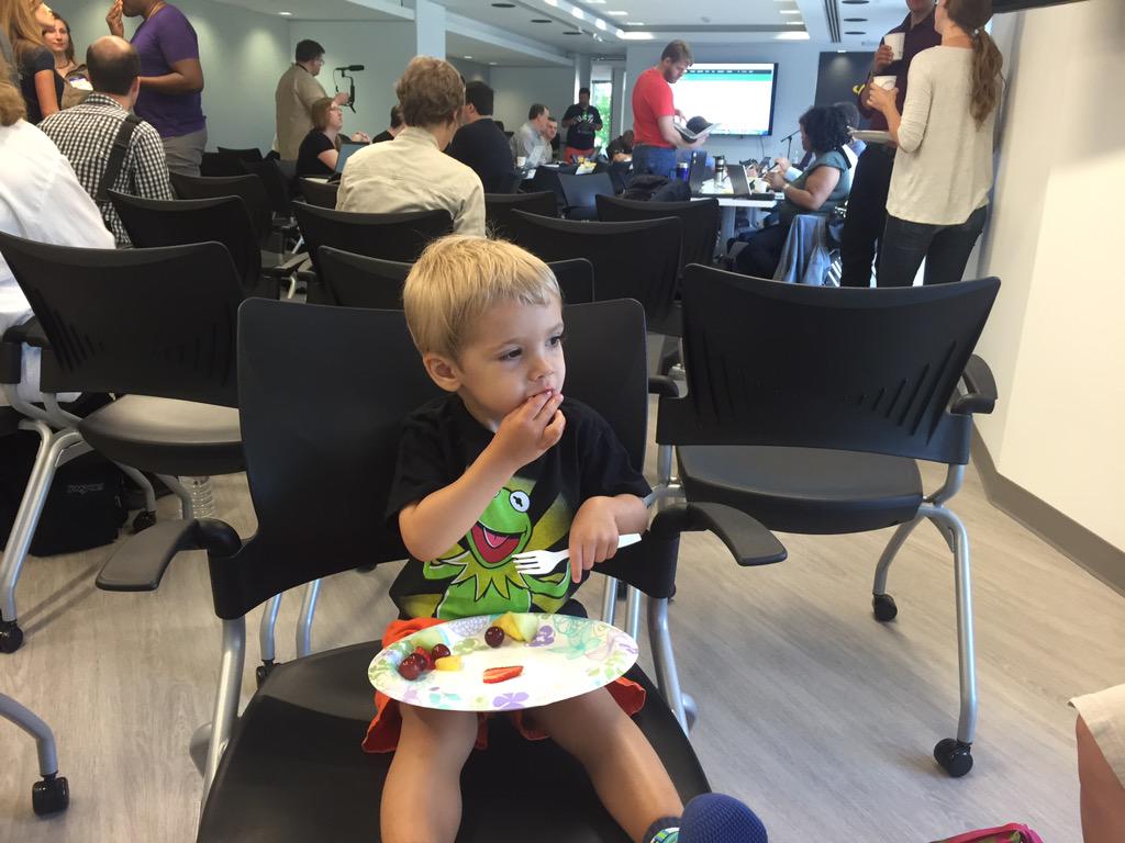 steveressler's tweet image. #hackforchange #firsthackathon