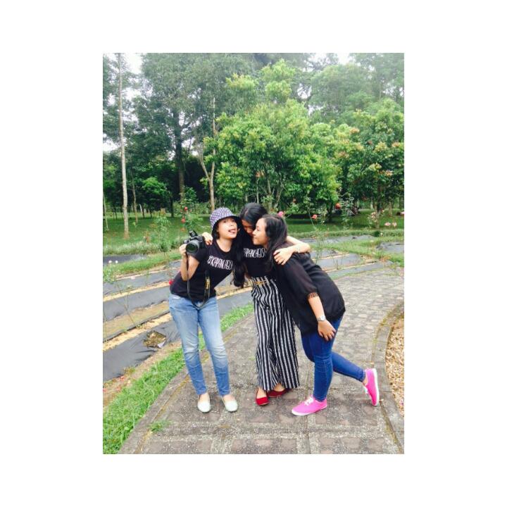 VidiaDevi's tweet photo. #KOMIXI http://t.co/dXXpe26a1P
