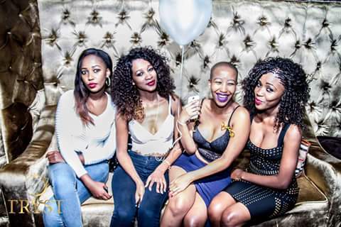domino_the_ent's tweet photo. Tonyt we go wild, shots, music, people, vibe #SeductiveSaturdays @trystsa http://t.co/lFoS5MASaZ