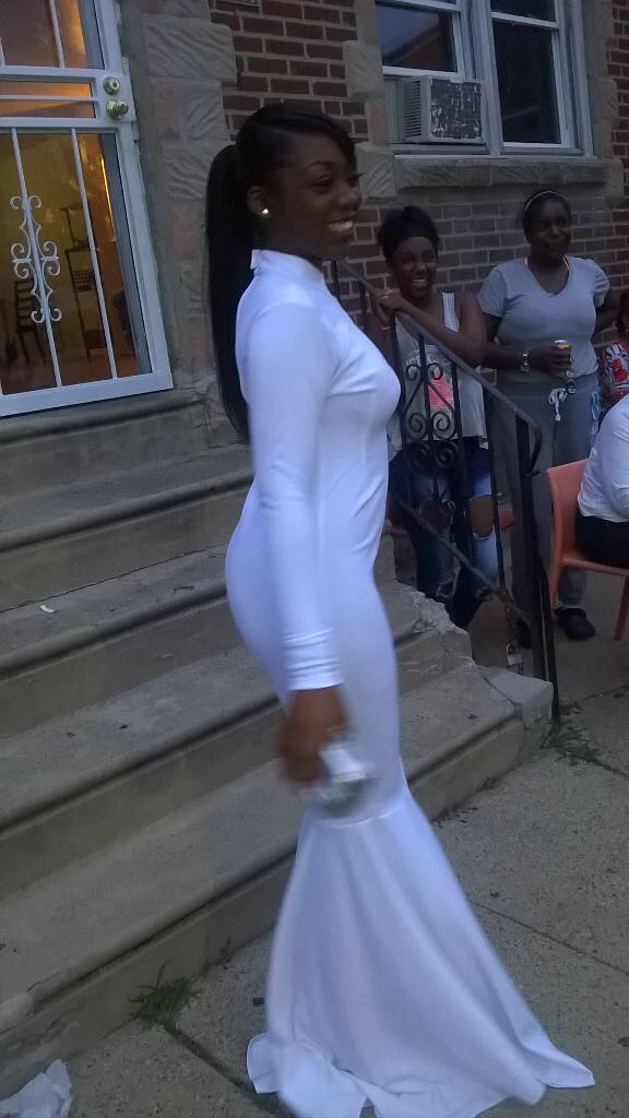 MASTERYPROM's tweet photo. @_dizjaa That ass🙌🏽 , Babygirl you did that 👏🏽😍🔥 #PickettTakeover #prom2k15 http://t.co/CexW0aY5xZ