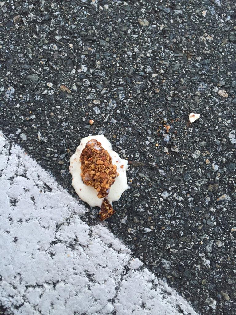 CarissaYH's tweet photo. Noooo....When your @PurdysChocolate The Ultimate bar ice cream melts before you can finish.  #ultimatetragedy #tears http://t.co/Fm6bmrXIcP