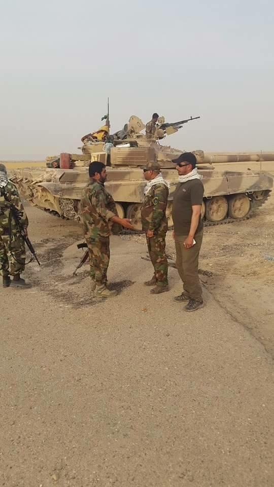 دبابات T-72 ايرانيه داخل العراق !! CG113igWoAEEFi8
