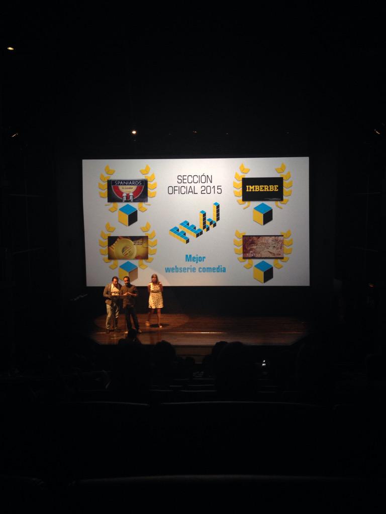 "Estamos muy contentos de que #LaCaídadeApolo sea un drama" dicen @LaSuperCafetera ganadores a mejor comedia #FEW2