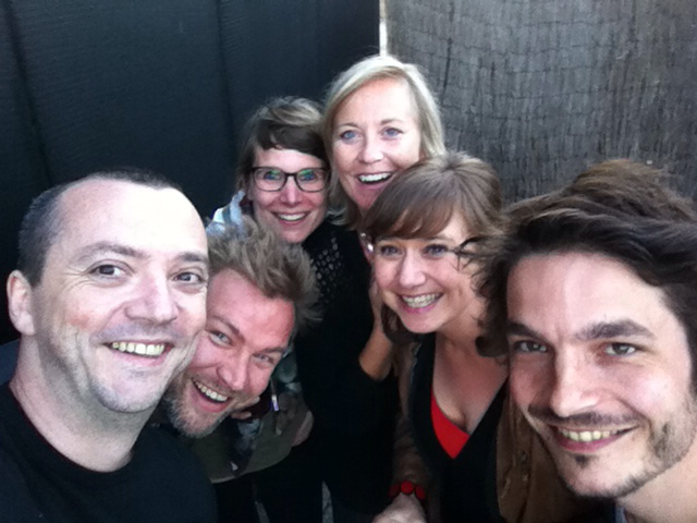 miguelwiels's tweet photo. Reünie van het tofste produktiehuis ooit! #telesaurus http://t.co/hoLAJrWiMI