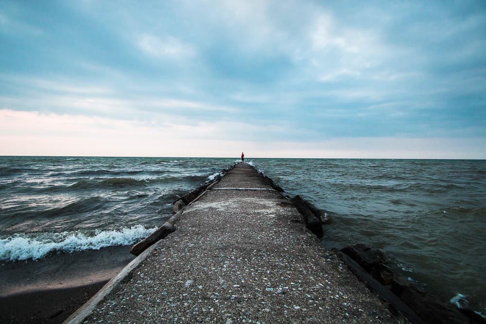 FrancisAngelone's tweet photo. Get out there and enjoy #Cleveland. #lakeerie #huningtonbeach #blueskies http://t.co/9VEKSwJguE