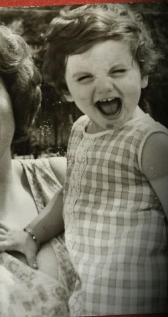 moreno_germana's tweet photo. Pazzamente me...smile😃😃😃😃 http://t.co/5udJsAD7yy