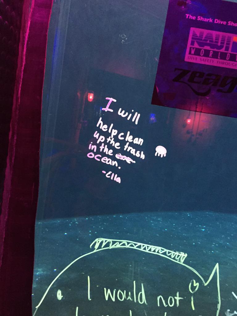 Visiting the Aquarium? Make your pledge to ocean conservation on our Schooling Fish exhibit! #WorldOceansDay