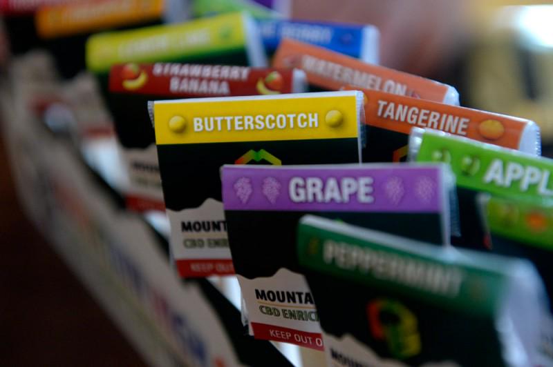 cannabist's tweet photo. Here's why there isn't such a thing as an #indica or #sativa #marijuana edible. http://t.co/yVgEtcRoeh #pot http://t.co/7bBD4OktGx