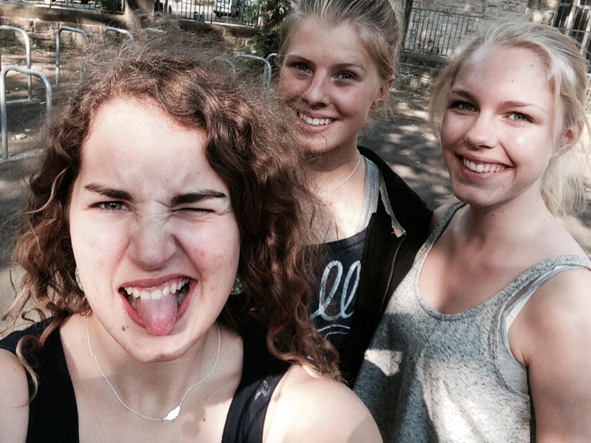 LeefkeS's tweet photo. #brokkoli #love #einsteiger @SozialerTag #spaß #Shl http://t.co/Y2zQhdgOnV