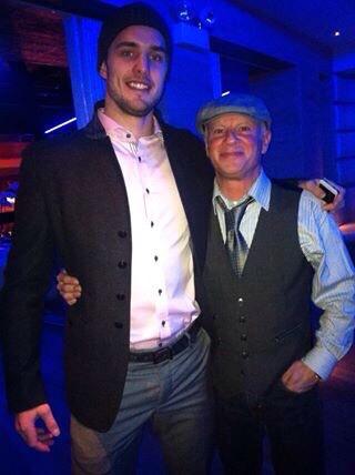 Me and Niklas Hjalmarsson Happy Birthday \"The Hammer \"!!   