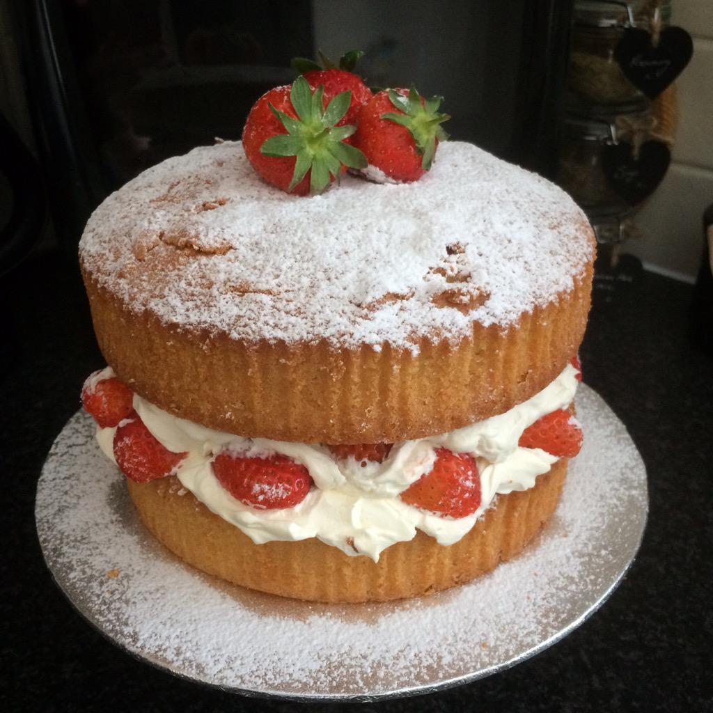 nessvitz's tweet image. Strawberries &amp;amp; Cream cake mmmmm yummy!!!