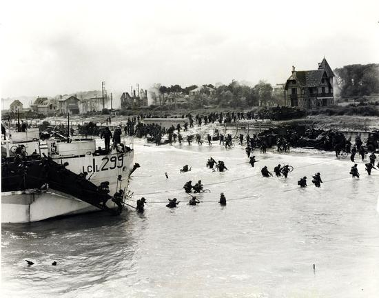 Today in 1944 Cdns battled against a coastline fiercely fortified with guns, fields of barbed wire and mines #DDay