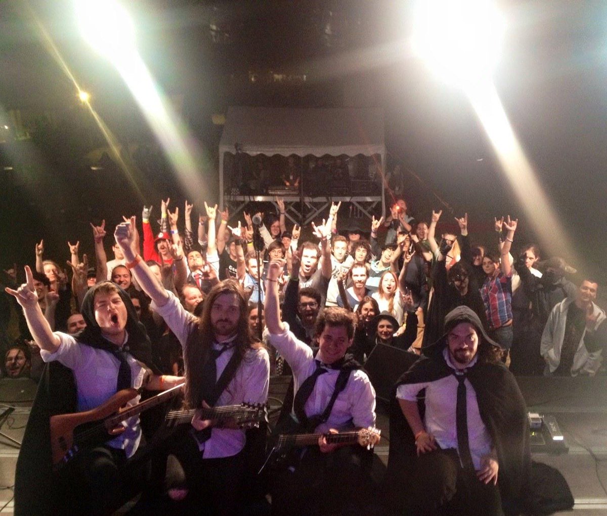 Ethmebb's tweet photo. Les @GeekFaeries c'était super ! Merci à l'orga et merci au public, vous avez assuré :)
À bientôt ! http://t.co/yJEGTHR6G8