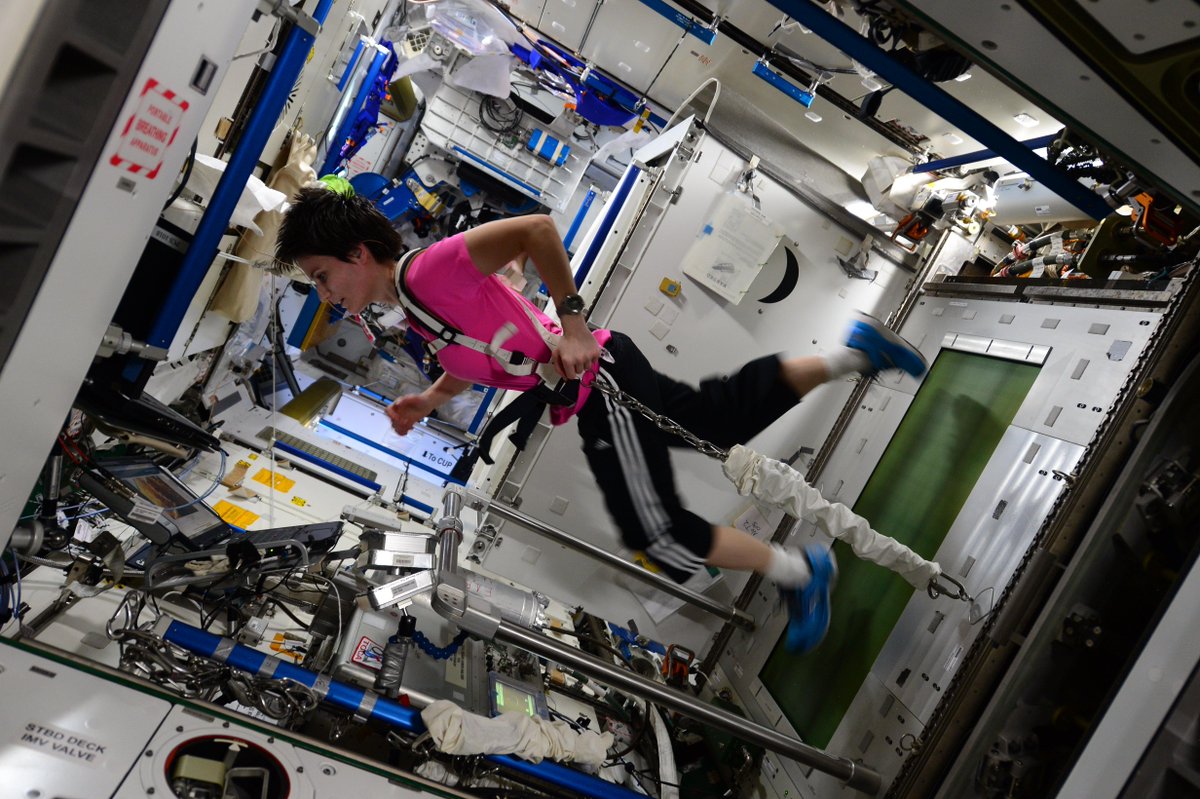 Outpost_42's tweet photo. .@AstroSamantha overtakes @Astro_Suni as holder of longest spaceflight for women. http://t.co/TA60xNdplp http://t.co/Yc3BKFWBLU