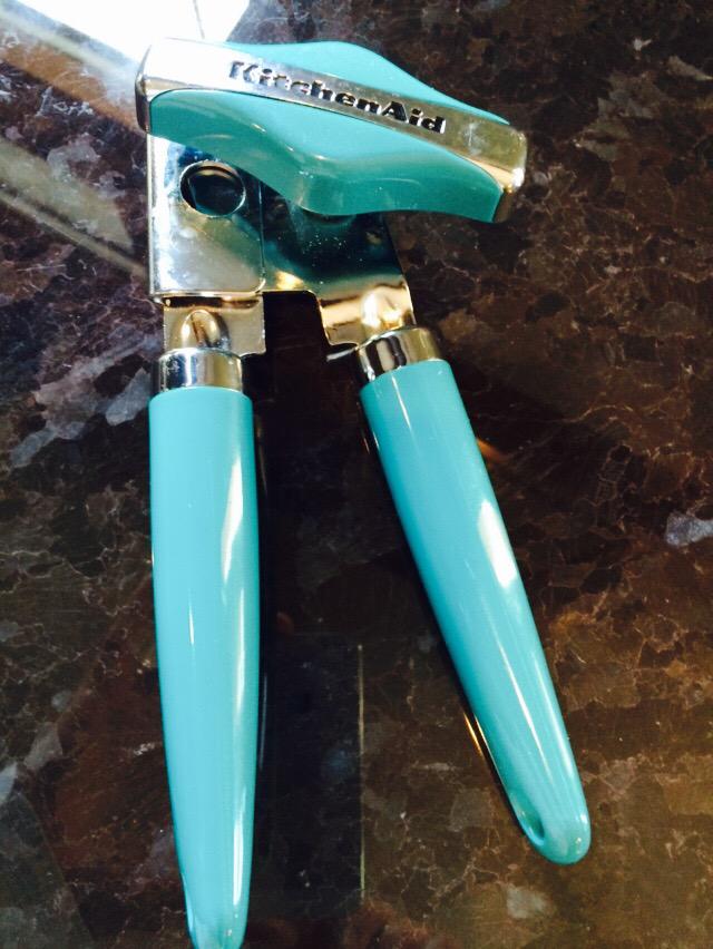WicketyWack's tweet photo. @KitchenAid_CA remember when these lasted forever? After 8 months, it doesn't work! Can you send me a better one? http://t.co/SEUQqHP0Qr