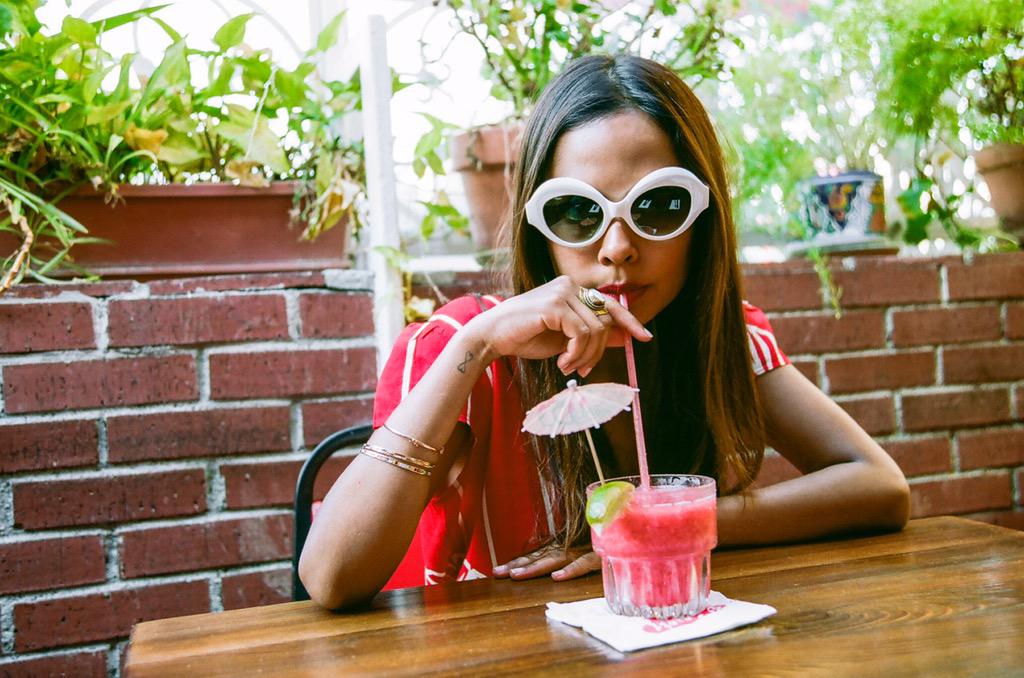 crapeyewear's tweet image. Crappy Saturday twitter fam!! 😎🍹
The Saloma Tropic, new &amp;amp; now available: crapeyewear.com/thesalomatropic