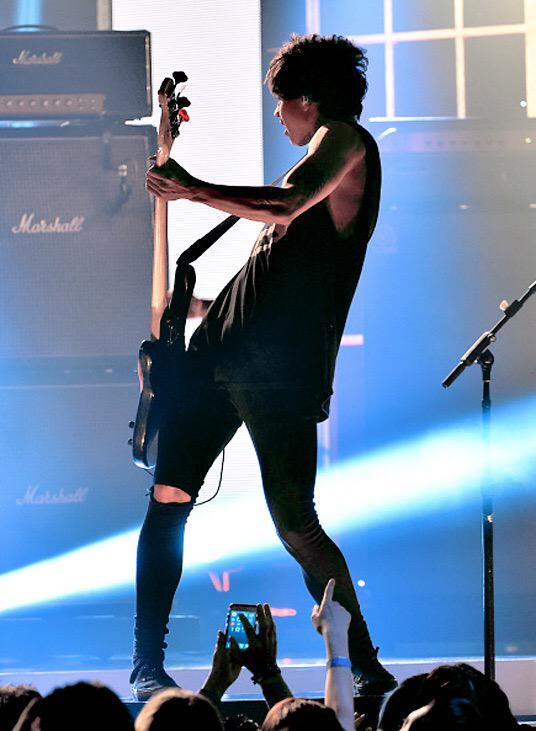 jikooklov3r's tweet image. this photo means life.