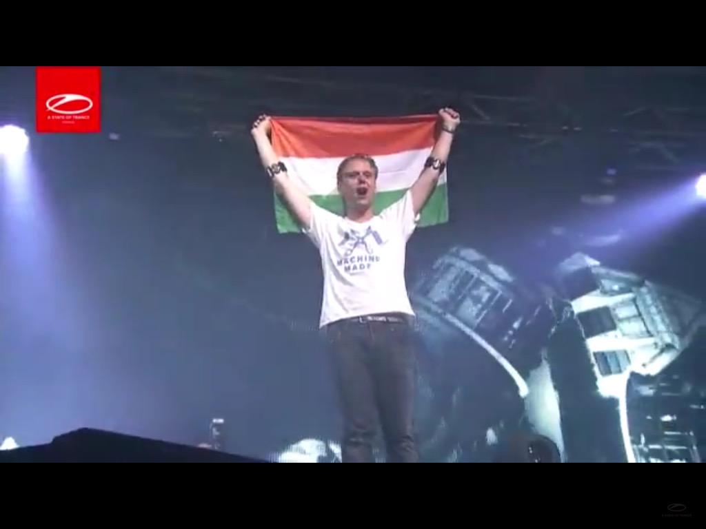 Diana_VanBuuren's tweet photo. Epic @asot #ASOFESTASIA ๐ http://t.co/5Fa2Yc1zQy