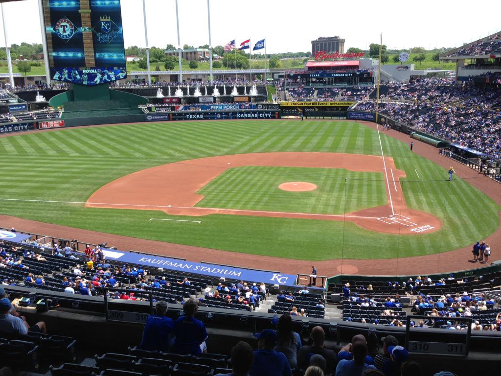 els_augi's tweet photo. Play ball⚾️ http://t.co/TB6SJUyXJt