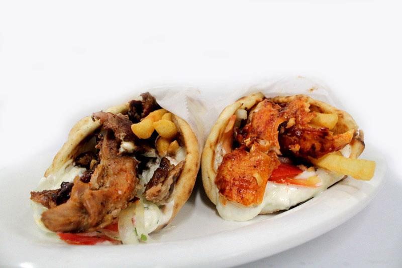 ElGrecoRest's tweet image. ¿Conoces nuestras variedades de gyros? ¿Cuál te gusta más? ¡Pídelos a domicilio al 394-GYRO!