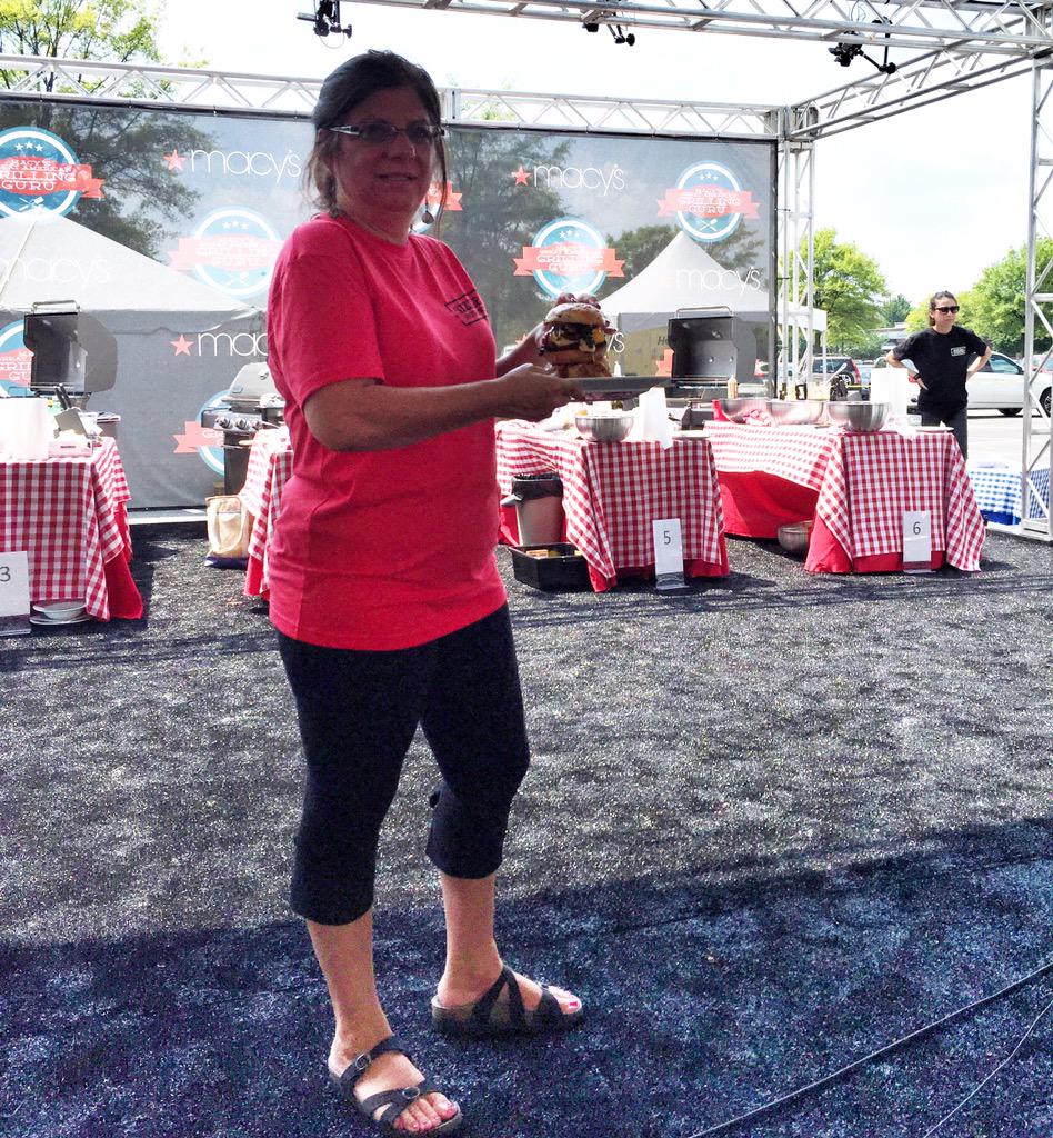 SBellasWays's tweet image. OMG! Chorizo Bacon Dbl Burger w/ Beer Glazed Pickles &amp;amp; Onions #MacysChefs