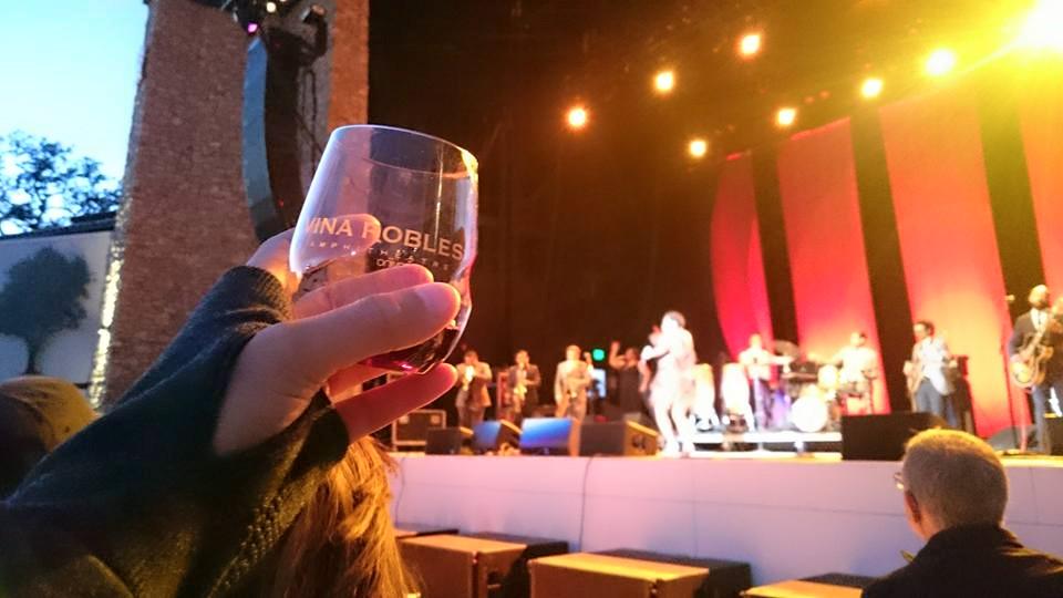 TheDataDoc's tweet image. Bravo @zanelamprey for creating the perfect concert gear #drinkingjacket