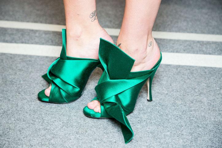 Women would rather share their dating history than what they spend on shoes: glmr.me/1KGSrEc