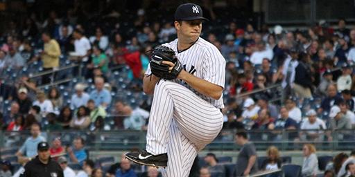 Adam Warren is on a roll. That’s nine up and nine down. #PinstripePride