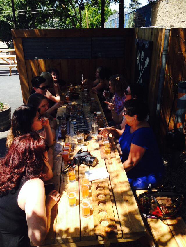 SacBrewBus's tweet image. SacBrewBus Farmers Market Citrus Gose release girls day out party! #craftbeer