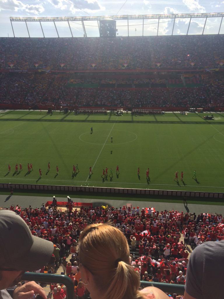 SeanMcIntyre403's tweet photo. What a fun game! #2015WWC #CANvCHN http://t.co/3xpSqxsXOY
