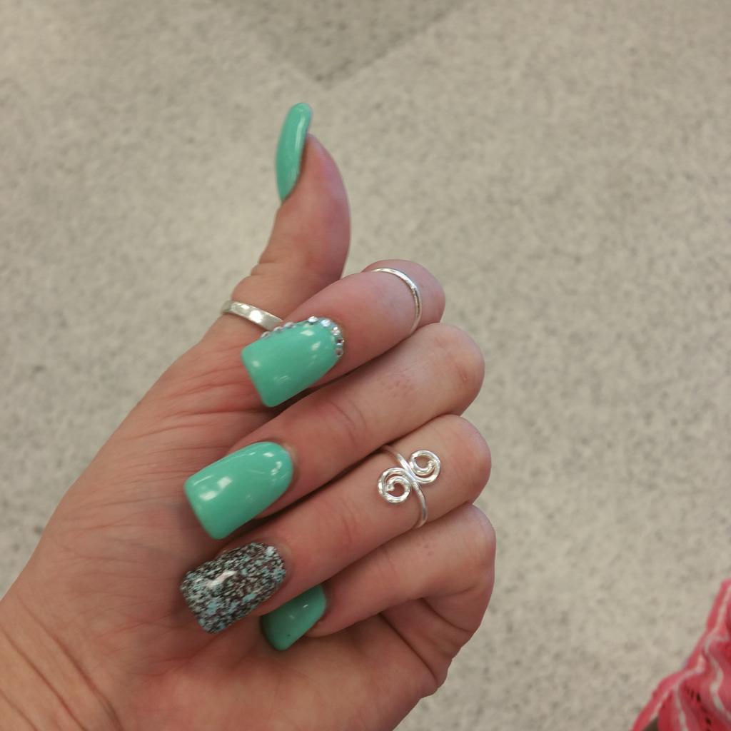 roxxistar's tweet photo. #NailsOnPoint http://t.co/w886Z9vQST