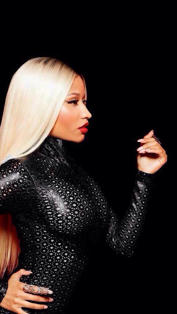 IRepresentNicki's tweet photo. RT If you IN love with @NICKIMINAJ , Fav if you love her ❤️ #BarbzProject 😘 I want to see the difference ☺️ http://t.co/L6YmdOUYvo