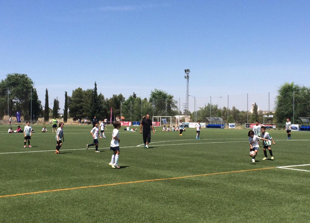 toledodeporte's tweet photo. El C.F. Benquerencia y las escuelas de Ayto. de Argés y IMD Mora destacan en 1a. Jornada VI Trofeo ’Corpus’ de Fútbol http://t.co/PSssQPeYH8