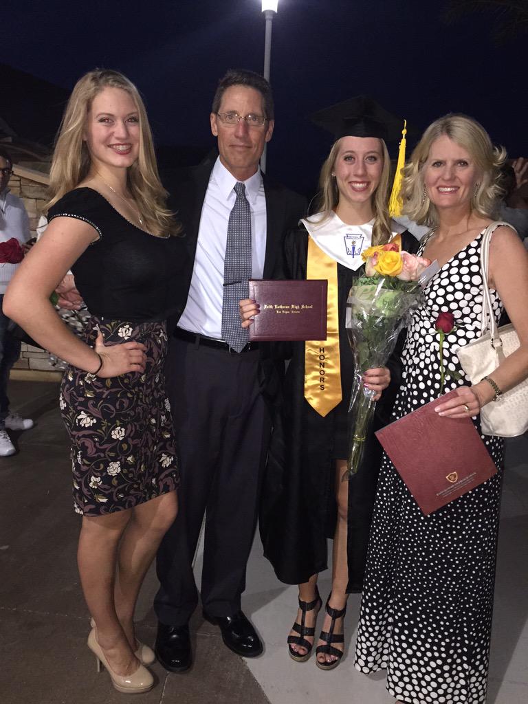 jessschumacher's tweet photo. Proud of my sis @MegSchumacher ❤️ http://t.co/khn4CK7RoY