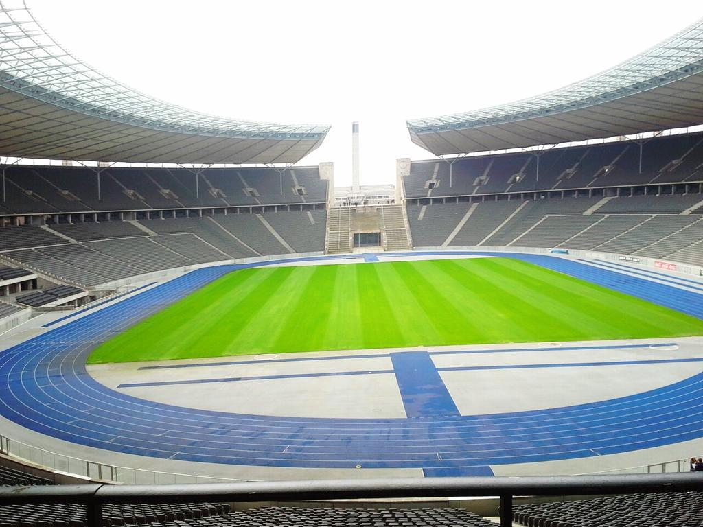 jongotsnow's tweet image. Omg I was thru #olympicstadion #Berlin I remembered how beautiull it is! Wanna go there again 💝 #UEFAChampionsLeague