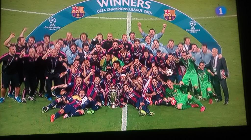 isaacjordana's tweet photo. En el mismo día conzco gente maravillosa en #uxspain2015 y veo esto. What else? http://t.co/qSktpiMW8u