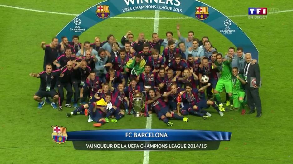 WinamaxSport's tweet photo. Le seul club avec plus de trophées sur la saison que de joueurs sur la photo finale. #JuveFCB http://t.co/06vATkoVEG