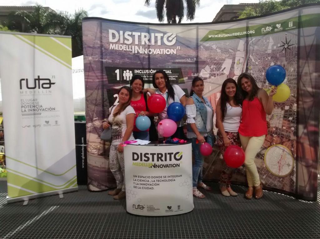Ruta_N's tweet photo. Fomentamos el encuentro interbarrial para el proceso de reconocimiento social de #MiDistrito http://t.co/YtyaoPwJR8