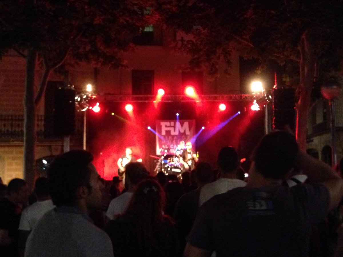 manuelamoya2's tweet photo. Enrique Espera FiM Fira de Música al Carrer Vila-seca @FIMVilaseca2015 http://t.co/39d9r5su21